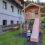 Fromme Helene * מילסטאט